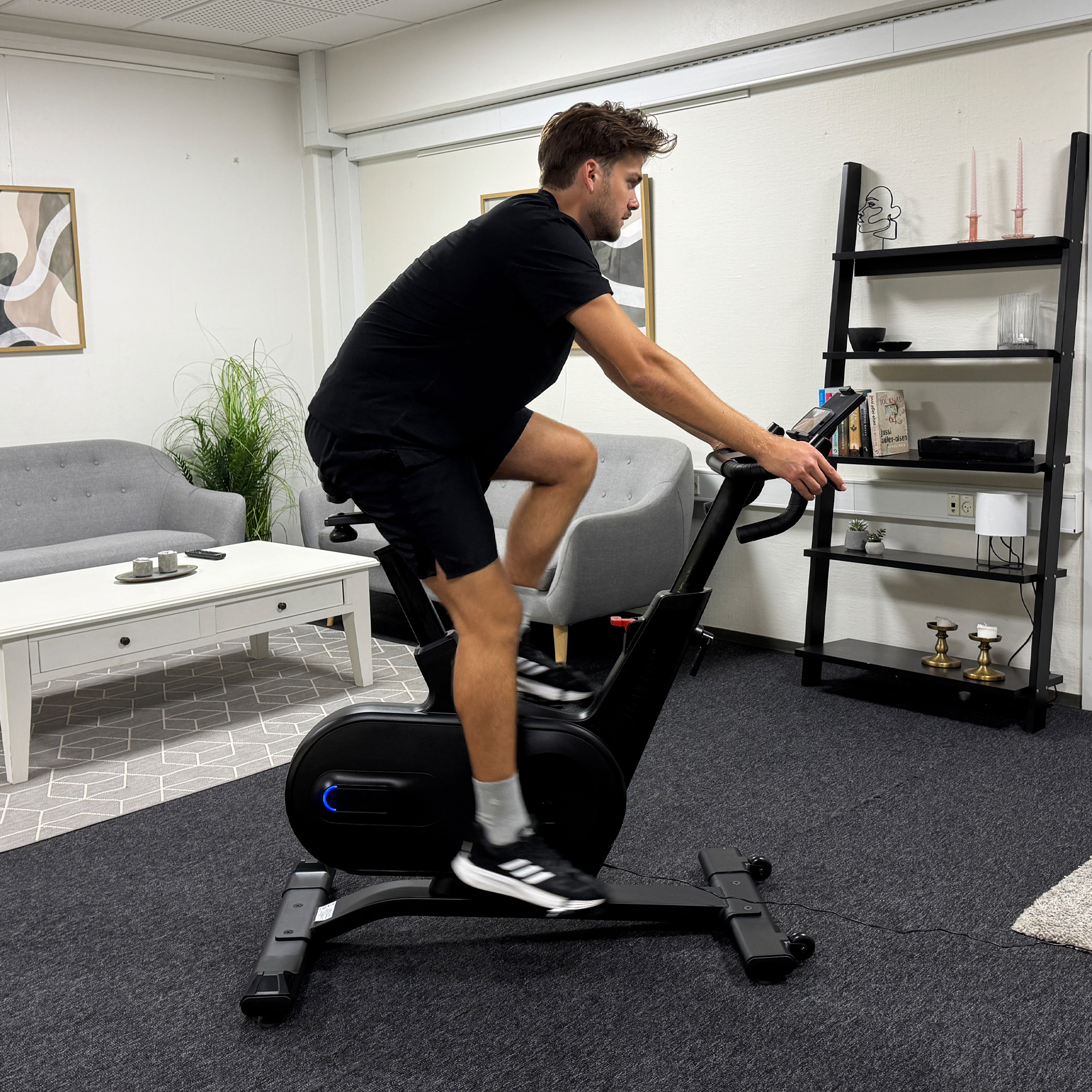 TITAN LIFE Indoor Bike S96